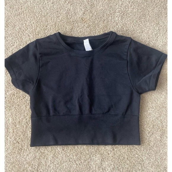 aerie Tops - Aerie Offline Black Crop Top Short Black‎ Exercise Workout Top Size Large EUC